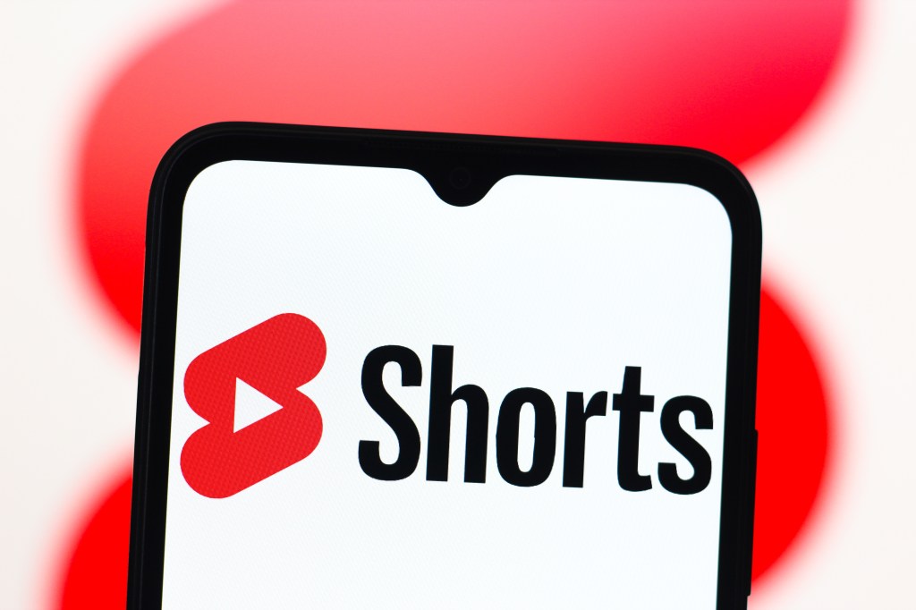 تغییرات جدید YouTube در Shorts: سرعت پخش، حذف dislike و حالت Clear Screen